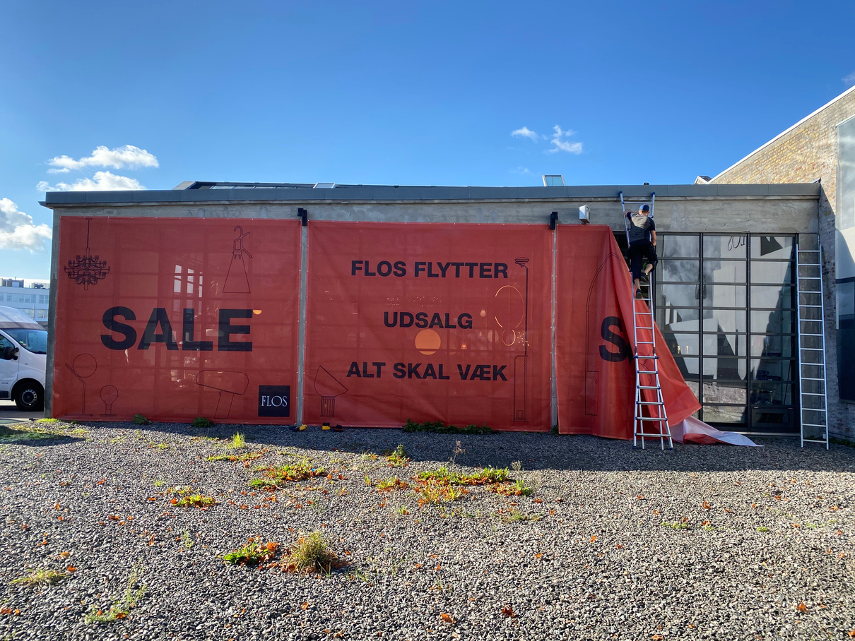 Sale-skilt for Flos