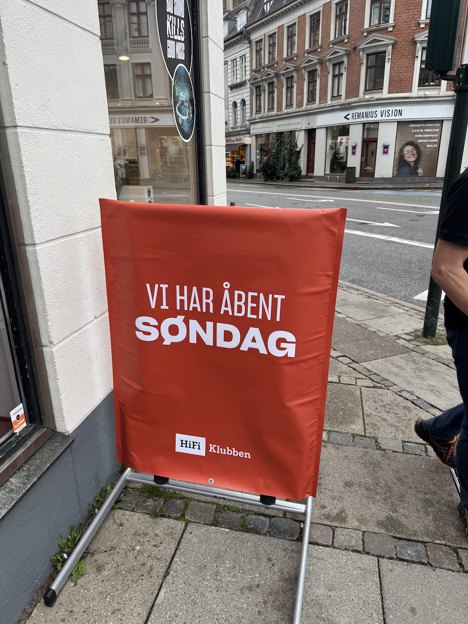 Skiltepose til butikskampagne